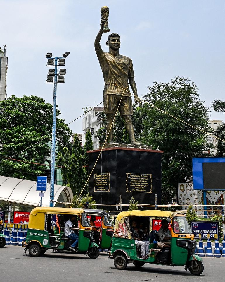 A 70ft statue of Leo Messi in Kolkata, India is being relocated to a safer place due to the statue being considered unsafe. Image credit: brfootball