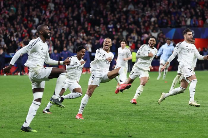 Madrid player celebrates after dramatic penalty shootout victory over Atlético Madrid in the round of 16.