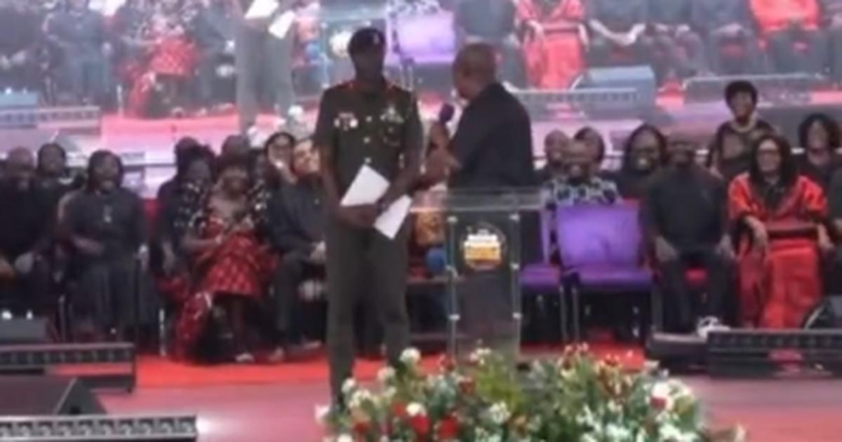 ‘Soldier, sit down; I feel safe here’ – Mahama tells his guard at event