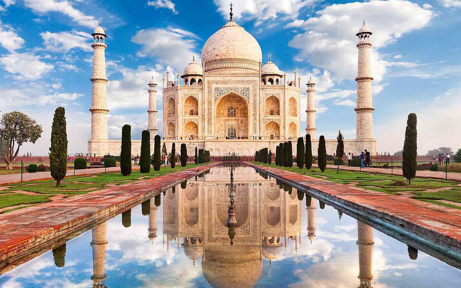 20 most popular tourist attractions in the world