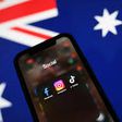 Huge social media purge hits Australian teenagers as Meta deactivates accounts of under-16 users
