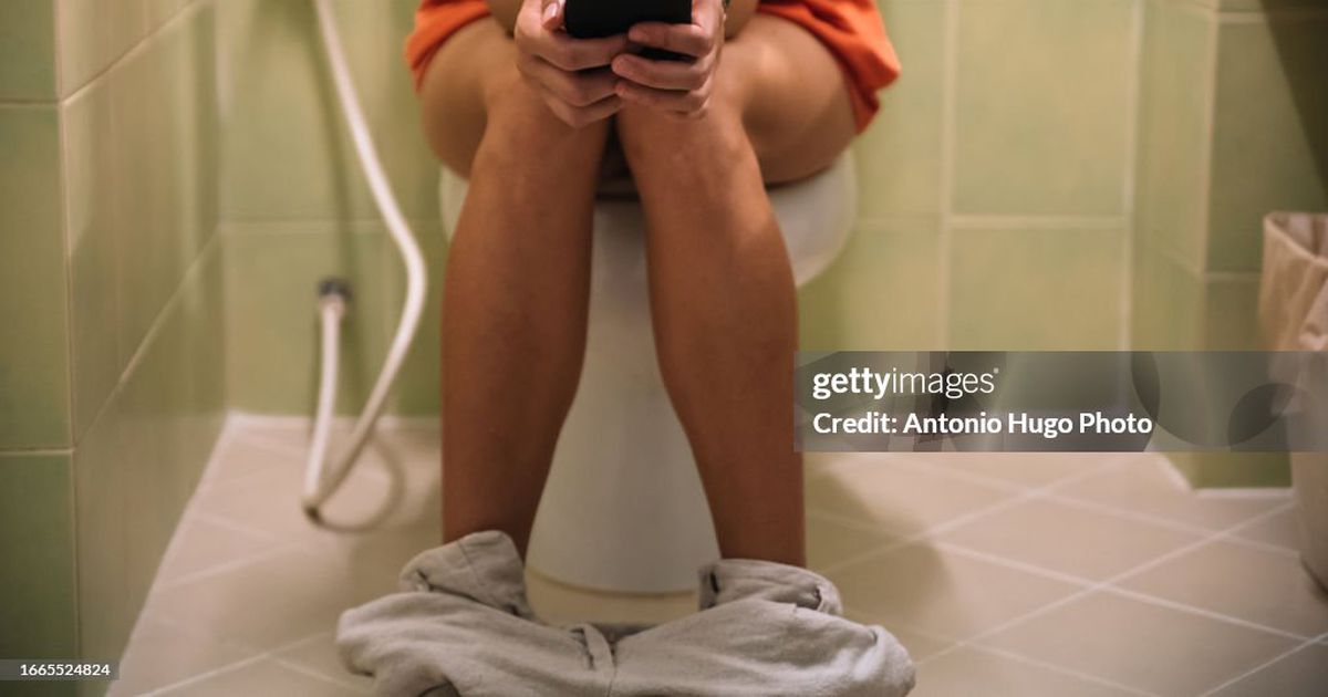How using your phone on the toilet can cause rectal prolapse