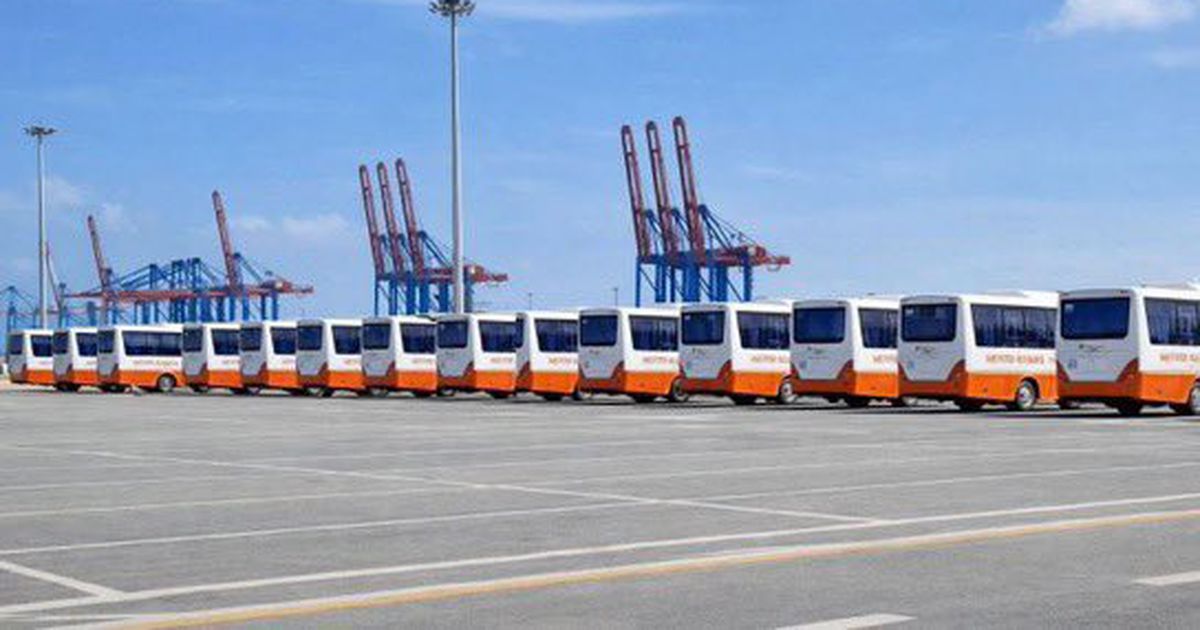 First 100 of 300 buses arrive in Ghana as government rolls out plan to ease transport challenges