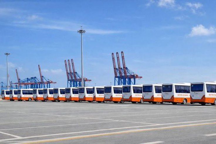 First 100 of 300 buses arrive in Ghana as government rolls out plan to ease transport challenges