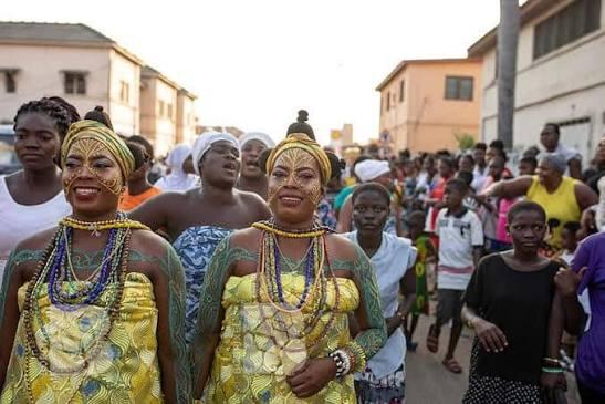 The celebration of the Twins festival popularly known as the 'Yee Yee Yee' or 'Akweley Suma' is under at #GaMashie, Accra. The ceremony, which forms part of activities marking the #Homowo festival,