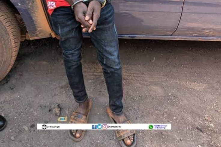 Polling station agent arrested for alleged double voting in Western region