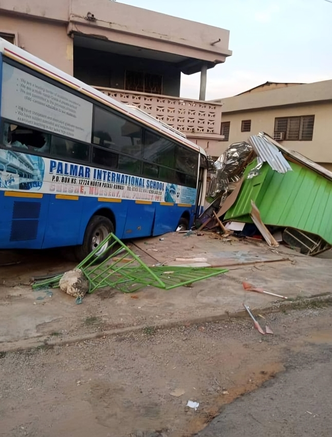 A/R: School bus crushes woman, plumber, to death at Patase