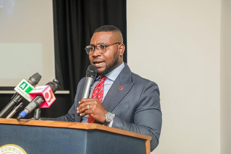 Deputy Director-General in charge of Finance at the SEC, Mensah Thompson