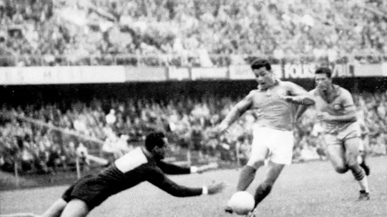 Just Fontaine | Photo via AP
