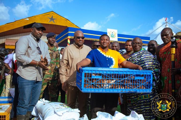 President John Dramani Mahama and Deputy Agric Minister, John Dumelo during the launch of the Nkoko Nkitinkiti project, in Kumasi.