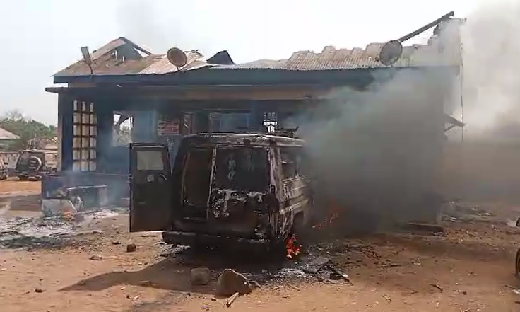 Ejura: Angry youth invade police station, free suspects, and set building ablaze