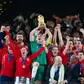 Iker Casillas (captain of of Spain) celebrates with the team [Simon Bruty/Anychance/Getty Images]