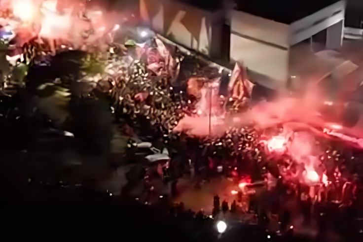 Police fire rubber bullets as 3,000 Flamengo fans plunge airport send-off into chaos