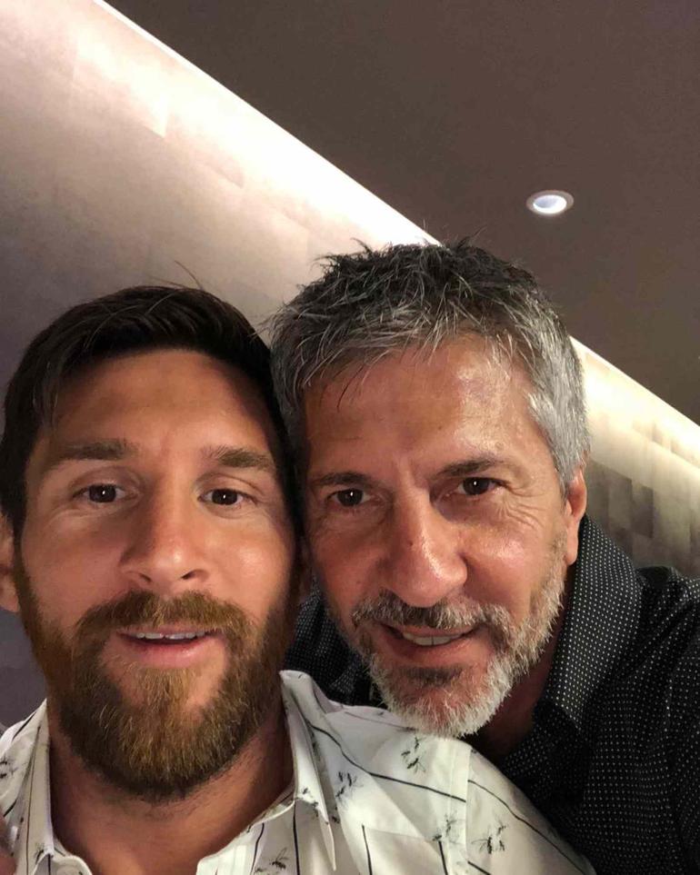 Lionel Messi takes a selfie with his dad Jorge Messi in a photo shared on Instagram in January 2018 | Photo via Messi (Instagram)
Jorge Messi Instagram
