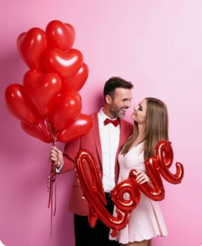 You are probably the side chick if your man does these 5 things on Valentine’s day