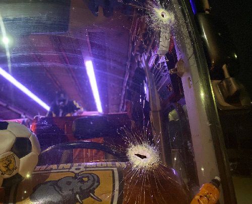 AshantiGold Sc bus attacked at Assin Endwa while travelling back to Obuasi from Accra