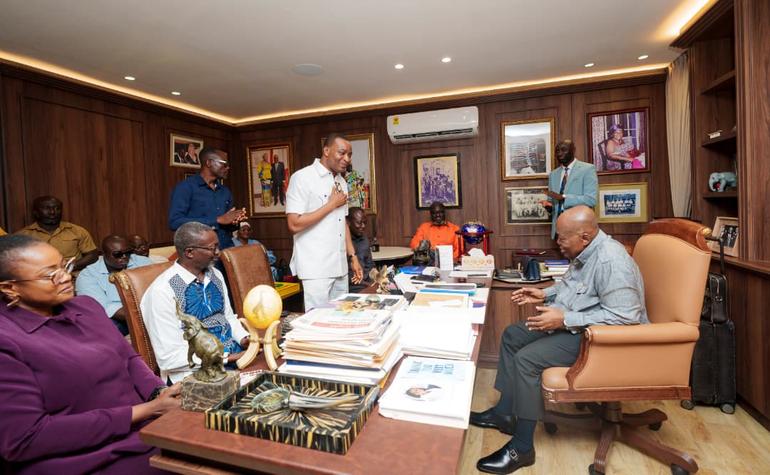 Chairman Wontumi, together with members of his campaign team, paid a courtesy call on the former President Nana Addo Dankwa Akufo-Addo as part of ongoing stakeholder engagements within the party.