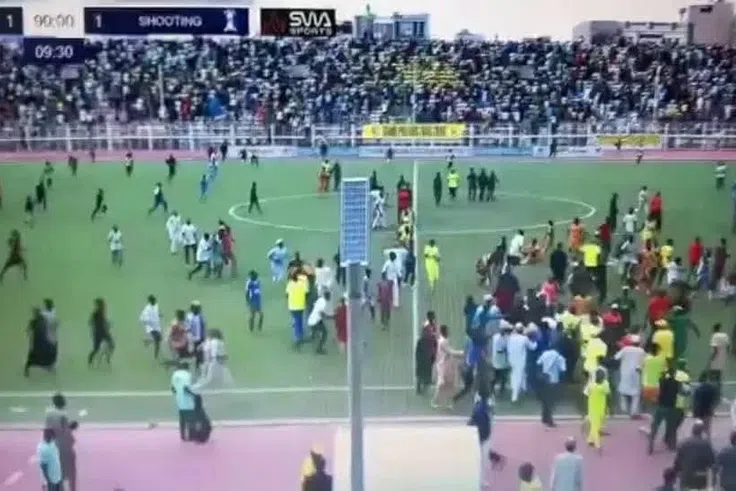 Chaos erupts as Kano Pillars fans chase referee after Shooting Stars’ late NPFL equaliser