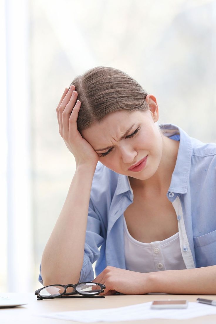 Do you experience migraines often? Here are 5 home remedies that can help you deal with it