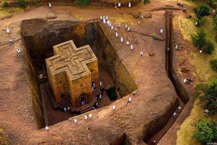 Bet Giorgis, the mythical rock church - Archeotravelers.com