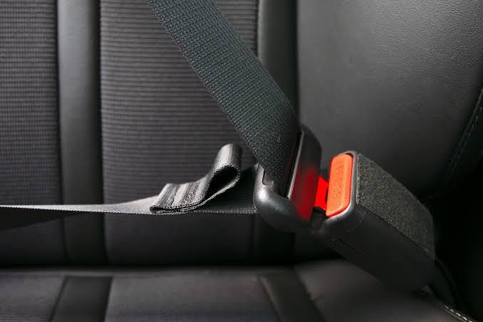 Who is required to wear a seatbelt in Ghana?
