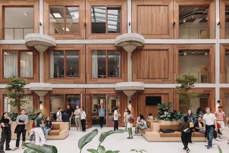 Top 6 Most Beautiful University Campuses in the World: 2025 Rankings