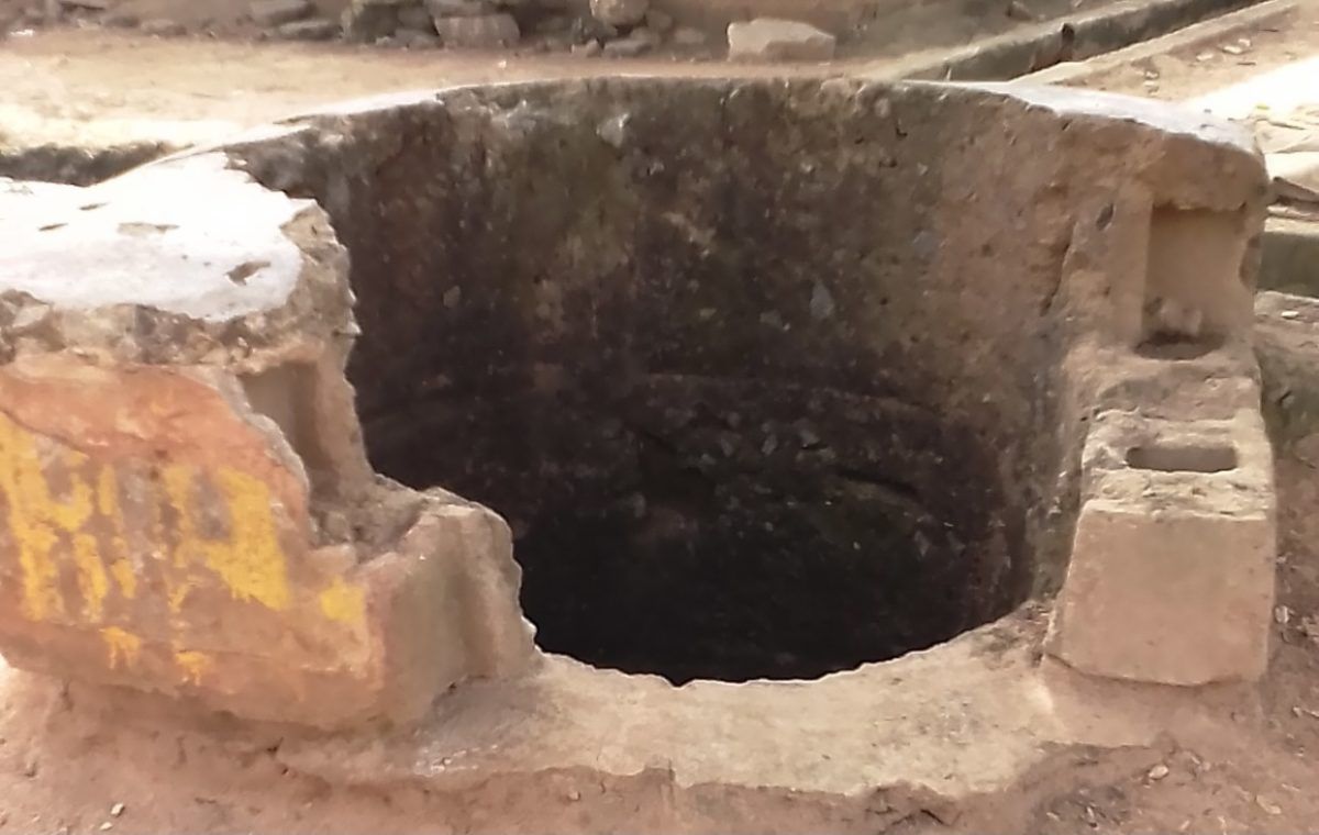 Central Region: Well digger dies after drowning in a 50-foot pit [video]