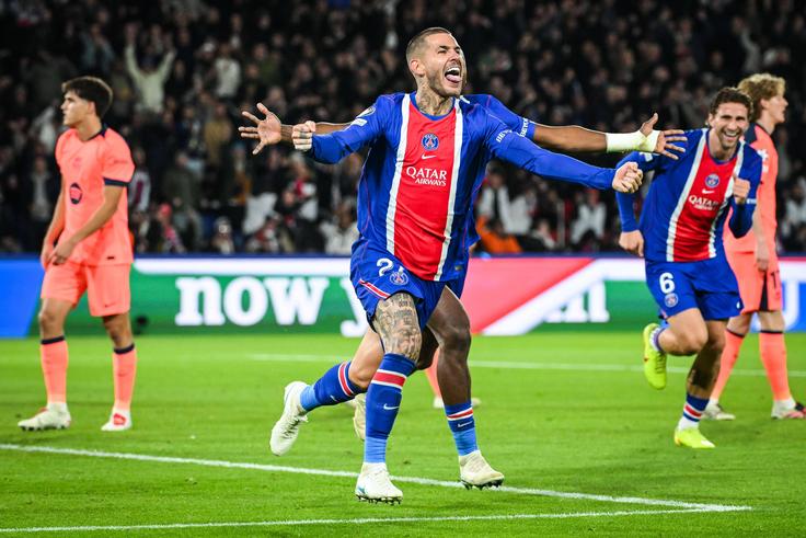 PSG dismantle Barcelona to extend unbeaten Champions League run to 13 games