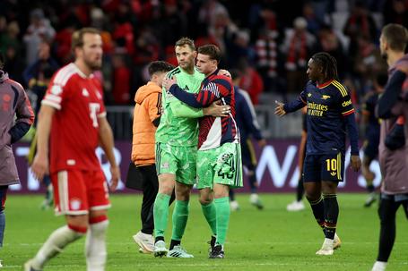 FC Bayern Munich vs. FC Arsenal, Soccer, Men s, Champions League, 2026–2027 Season, Matchday 3, Allianz Arena: Manuel Neuer of FC Bayern Munich makes a huge save just before the end