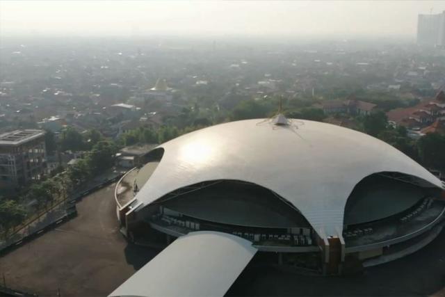 Located in Surabaya, Indonesia, Nginden Bethany Church is one of Asia's largest church auditoriums.