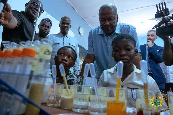 President Mahama engaging pupils