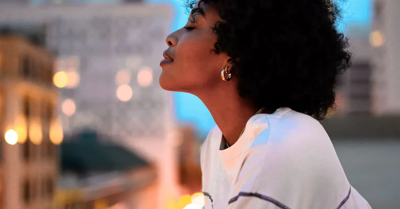 6 beautiful ways to enjoy romance without a partner