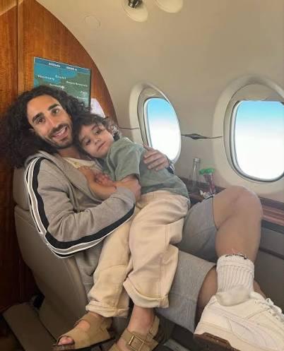 Marc Cucurella normalizes the presence of his son Mateo, who has autism, in stadiums | Photo via Getty Images