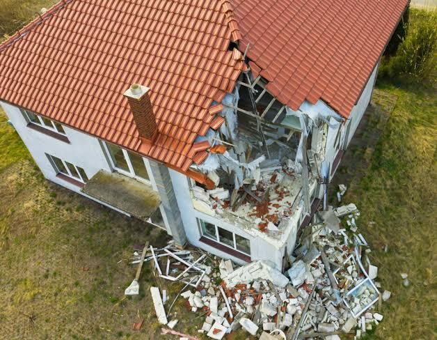 Damage or neglect of the property|Image via www.ftlinjurylaw.com