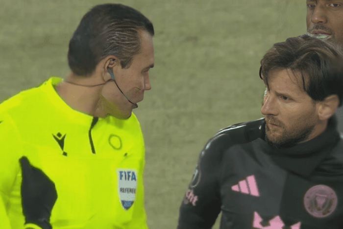 Mexican referee banned for 6 months after requesting Messi’s autograph