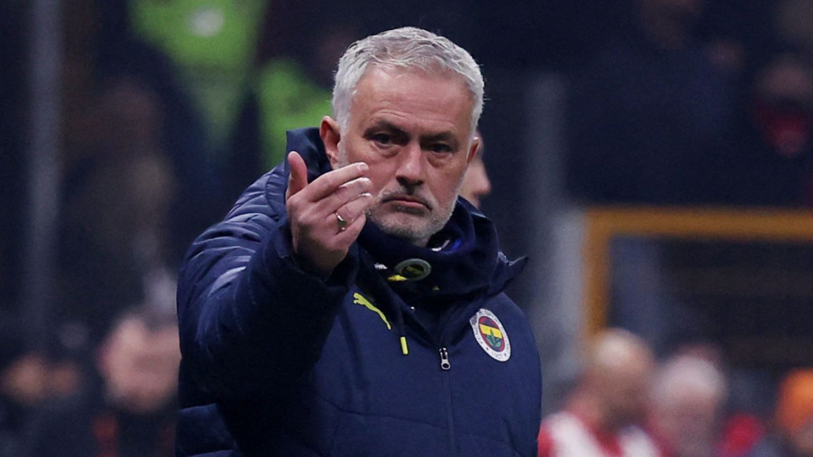 Jose Mourinho banned 4 matches for racist remarks after the Istanbul derby