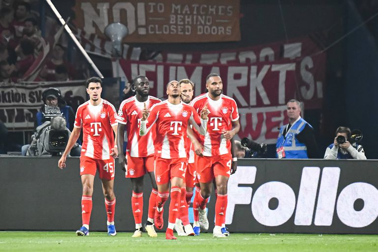 Paris Saint Germain vs FC Bayern Munich - Ligue des Champions - demi finale aller - 28 04 2026 Joie des joueurs du Bayern Munich apres le but de Michael Olise (Bayern Munich) ParisFrance Copyright: xBaptistexAutissierx