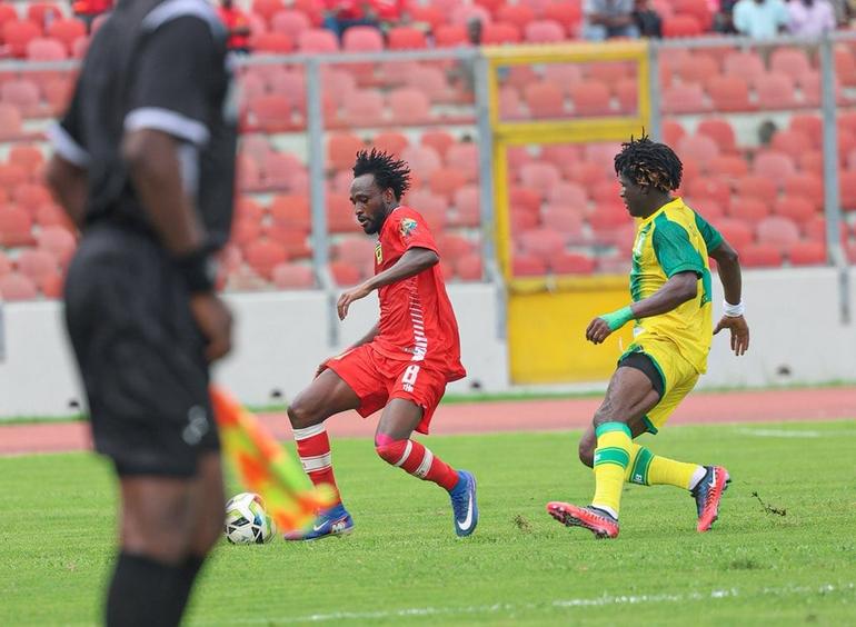 Ten-man Aduana beat Kotoko 2-0 at the Baba Yara Sports Stadium
