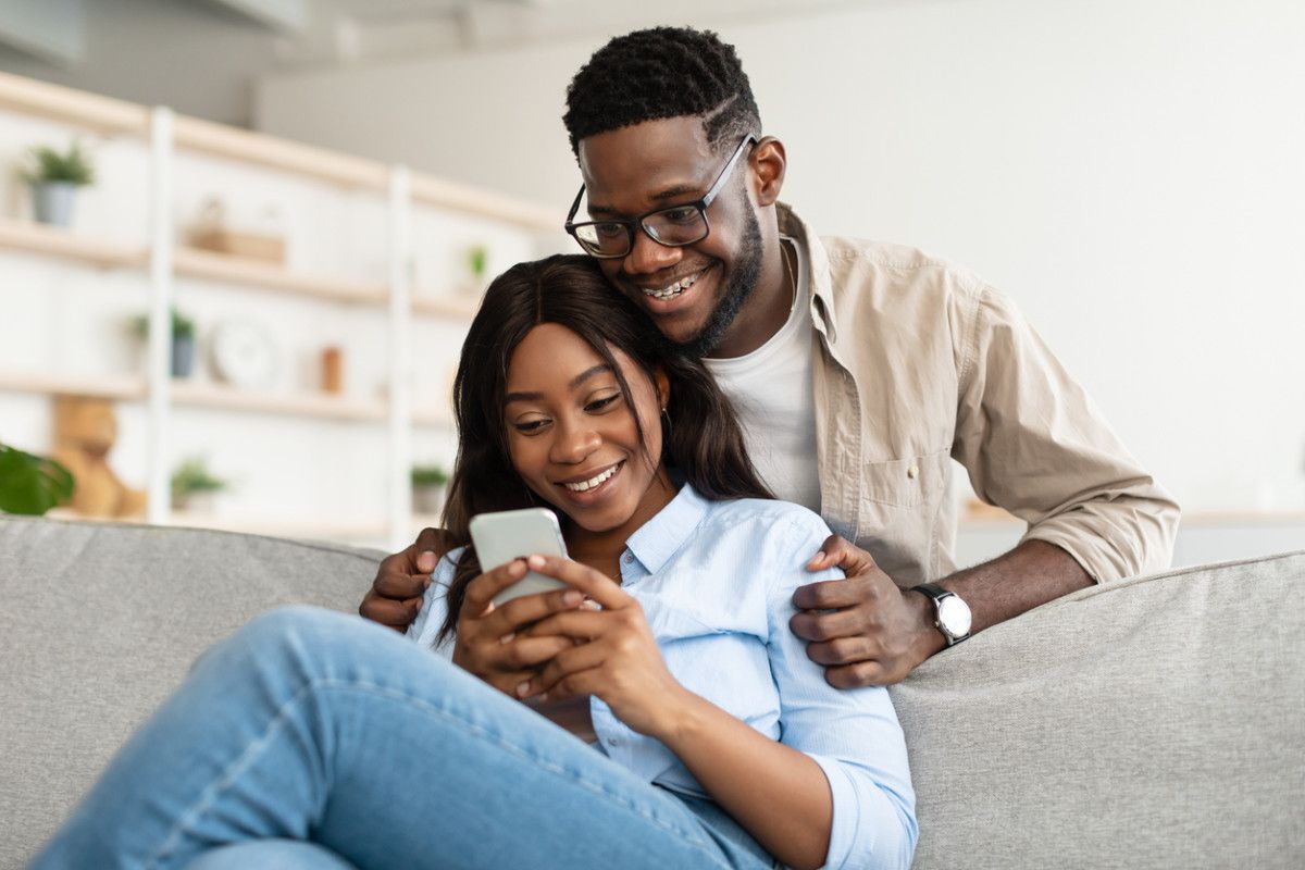 8 warning signs a man has lost interest in you
