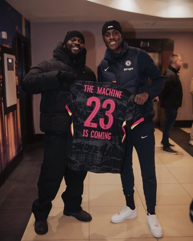 Chelsea star fires top Nigerian musician over ‘poor camera quality’ after record win