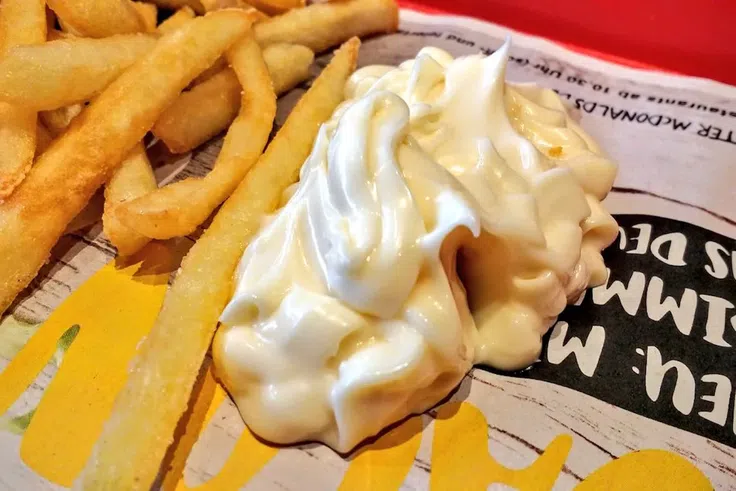 Angry man sets café ablaze for not serving him mayonnaise