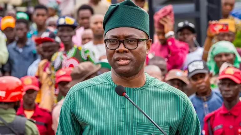 Oyo State Governor Seyi Makinde addressing the public amidst security challenges and the NUT strike action.