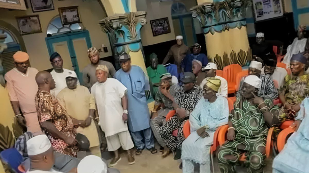 Lagos monarch dethrones 6 chiefs for attending Labour Party event