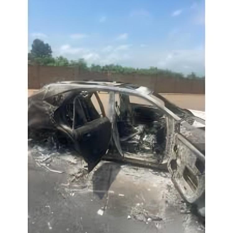 Image of the burnt car