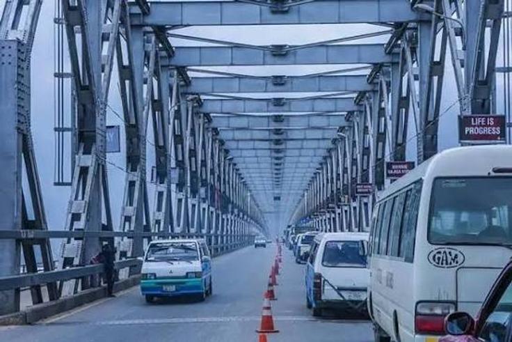 First Niger Bridge shut down for emergency repairs as FG directs motorists to alternative route