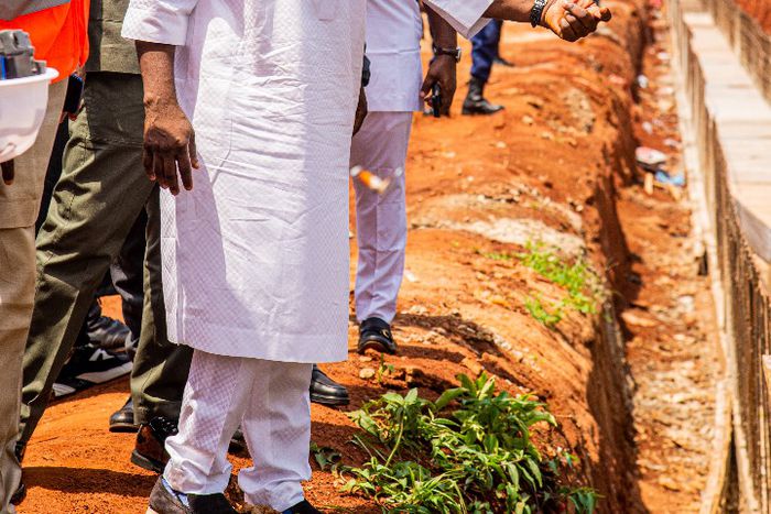 Okpebholo threatens to sack non-performing contractors in Edo