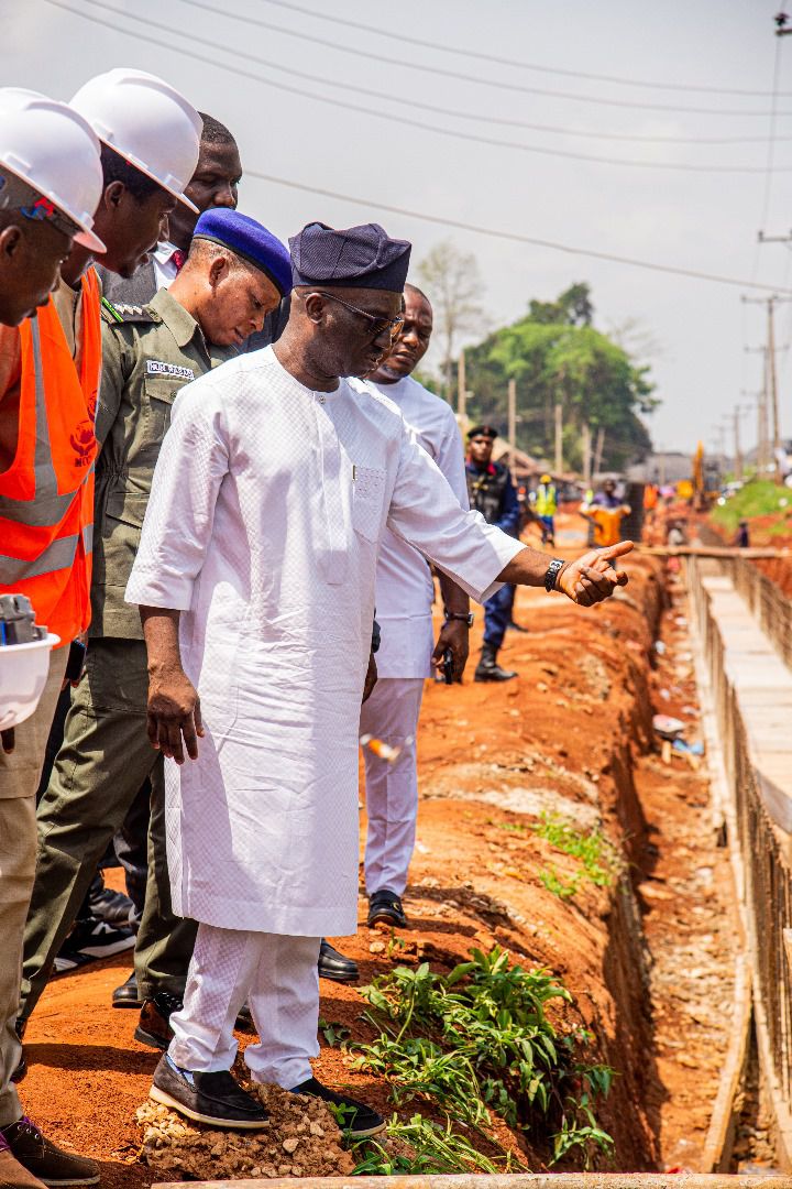 Okpebholo threatens to sack non-performing contractors in Edo