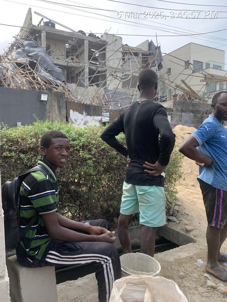 4-storey building under construction collapses in Lekki, 2 killed, 6 injured