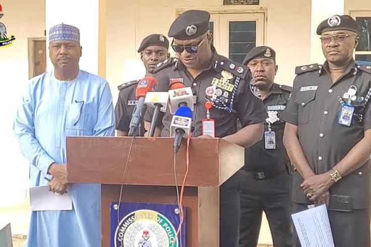 Rogue policemen in Bauchi pay back ₦784,000