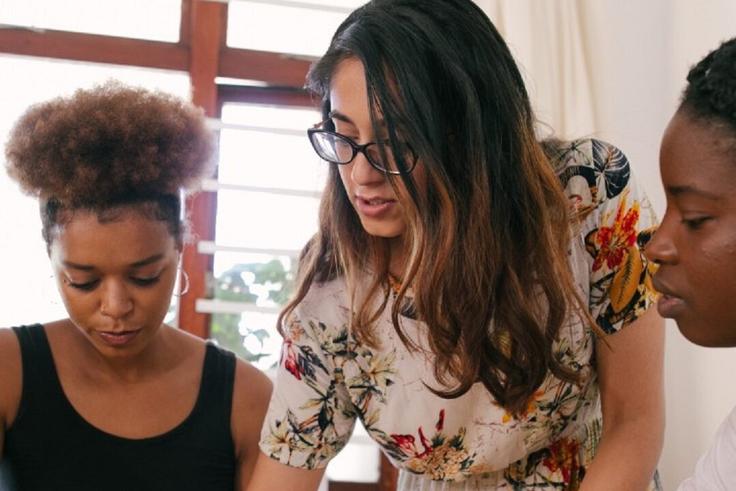 How to build confidence as ambitious woman & speak up at your workplace